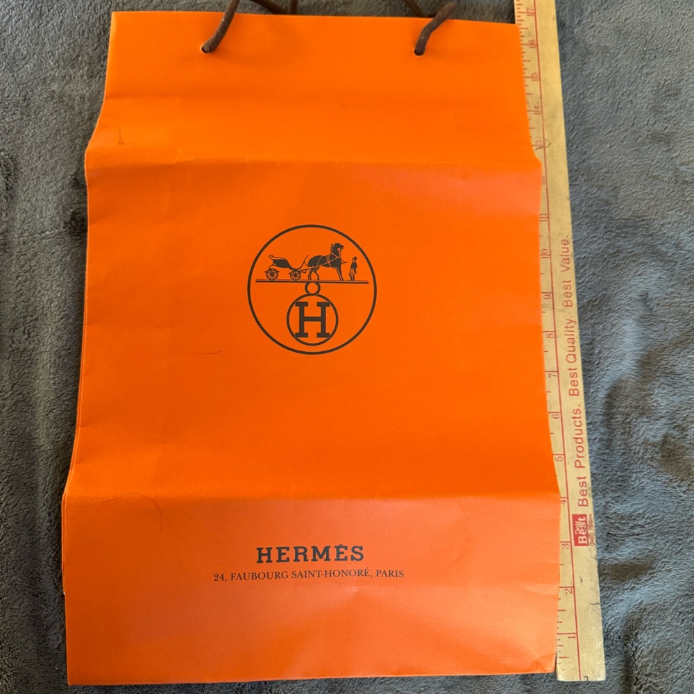 Hermes Shopping Bag 16.5x11” one scuff